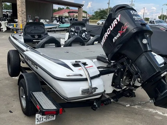 Slide: The Image of Nitro Z7DC 2011 - 4