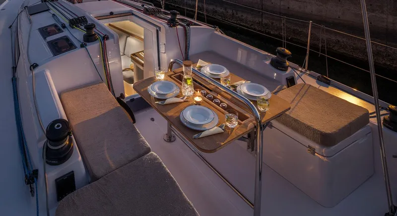 Slide: The Image of Beneteau First 36 - 6
