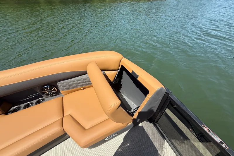 Slide: The Image of Harris Sunliner 250 Sport 2026 - 26