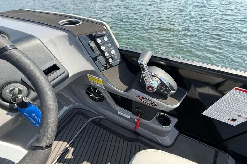 Slide: The Image of Harris Sunliner 230 Sport 2026 - 17