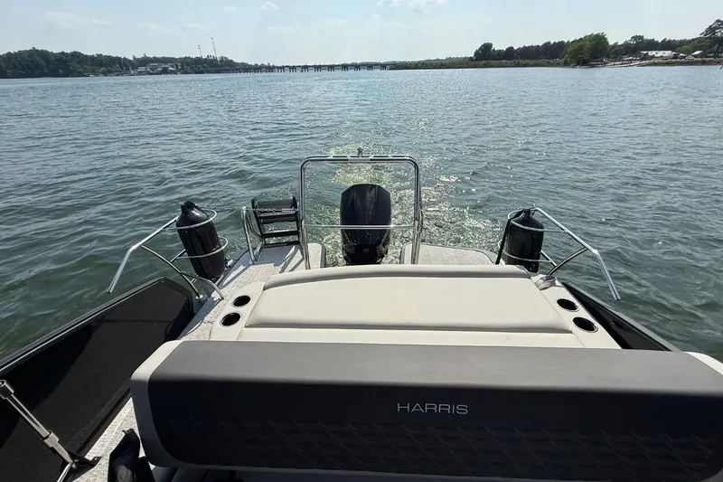 Slide: The Image of Harris Sunliner 230 Sport 2026 - 7