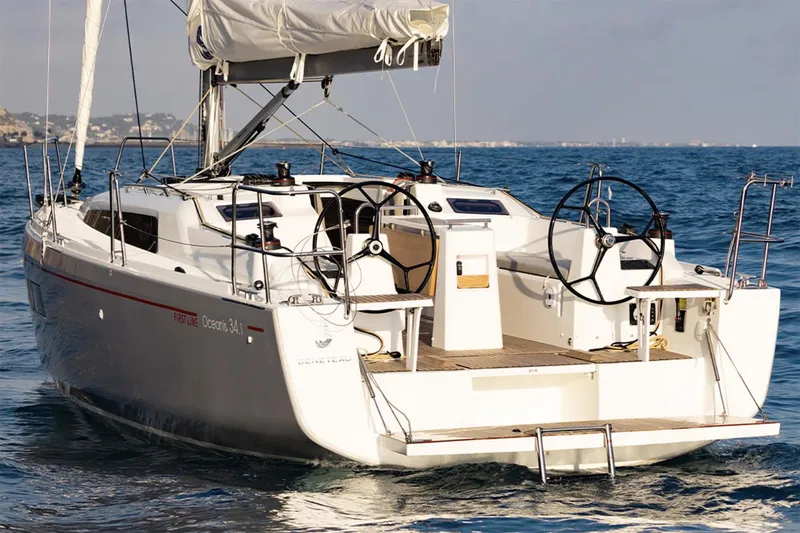 Slide: The Image of Beneteau Oceanis 34.1 - 4