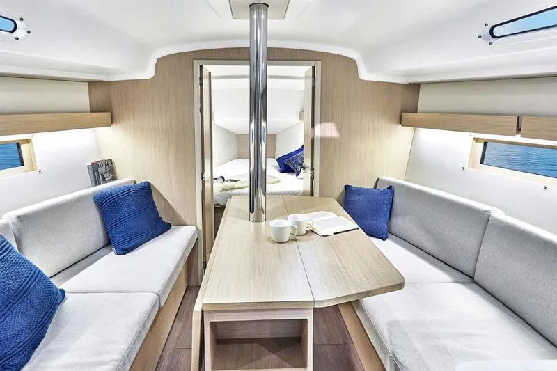 Slide: The Image of Beneteau Oceanis 34.1 - 7