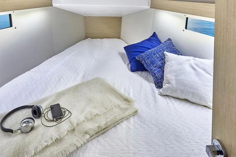 Slide: The Image of Beneteau Oceanis 34.1 - 8