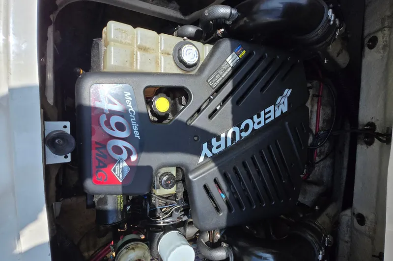 Slide: The Image of MerCruiser 496 MAG engine in 2006 Sea Ray 270 Sundeck boat. - 7