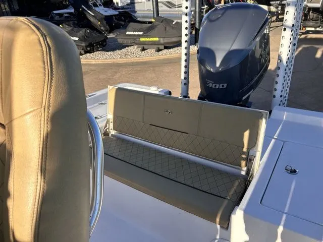 Slide: The Image of Sportsman Masters 247 Bay Boat 2021 - 17