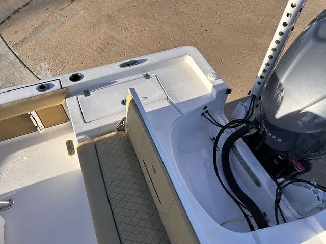 Slide: The Image of Sportsman Masters 247 Bay Boat 2021 - 18