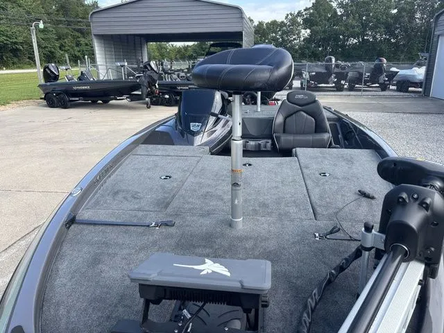 Slide: The Image of Skeeter ZX200 2026 - 12