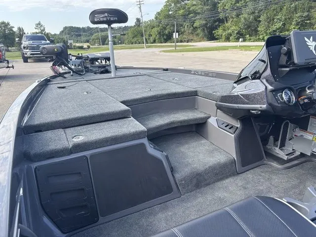 Slide: The Image of Skeeter ZX200 2026 - 15