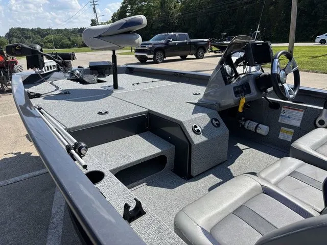 Slide: The Image of G3 Sportsman 1710 2021 - 13