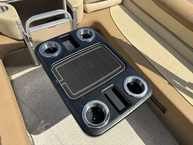 Slide: The Image of Avalon Catalina Cruise 25' 2019 - 15