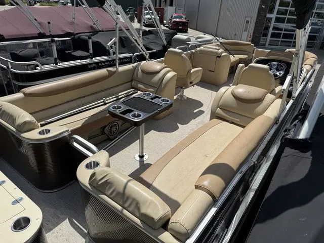 Slide: The Image of Avalon Catalina Cruise 25' 2019 - 24