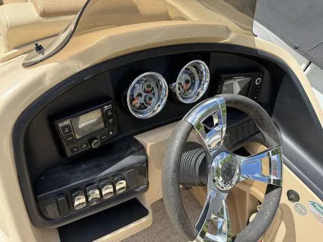 Slide: The Image of Avalon Catalina Cruise 25' 2019 - 12