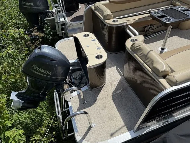 Slide: The Image of Avalon Catalina Cruise 25' 2019 - 23