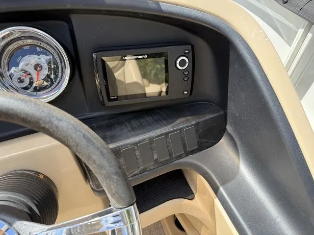 Slide: The Image of Avalon Catalina Cruise 25' 2019 - 13