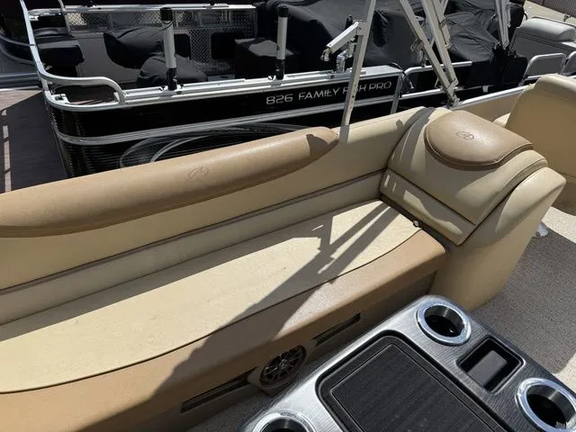 Slide: The Image of Avalon Catalina Cruise 25' 2019 - 16