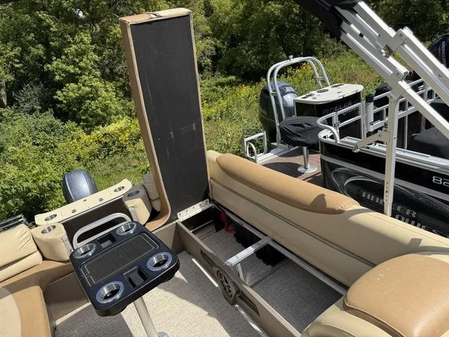 Slide: The Image of Avalon Catalina Cruise 25' 2019 - 18