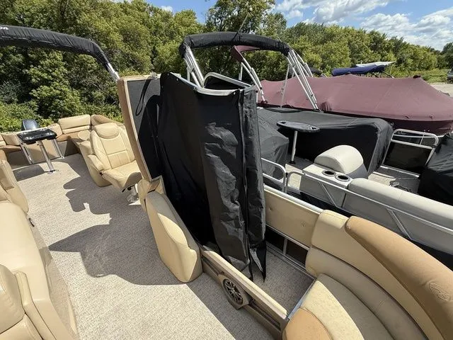 Slide: The Image of Avalon Catalina Cruise 25' 2019 - 4