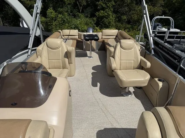 Slide: The Image of Avalon Catalina Cruise 25' 2019 - 8