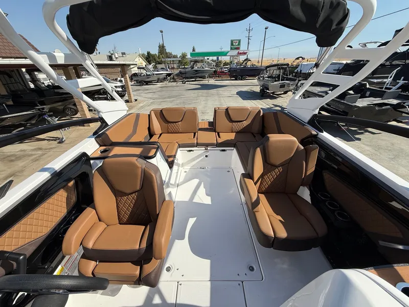 Slide: The Image of Yamaha 252 S w/ Twin 1.8L Yamaha's 2025 - 12