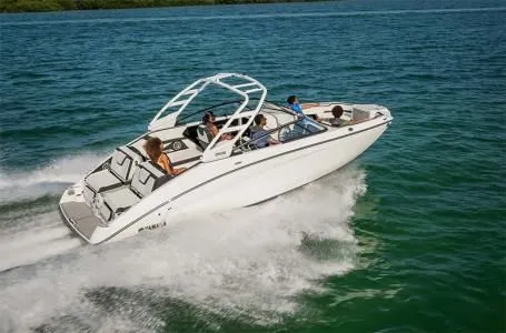 Slide: The Image of Yamaha 252 S w/ Twin 1.8L Yamaha's - 360 Horsepower 2025 - 3