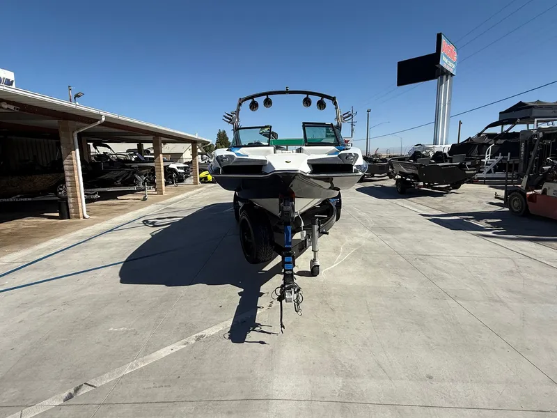 Slide: The Image of Centurion Enzo FX44 2014 - 3