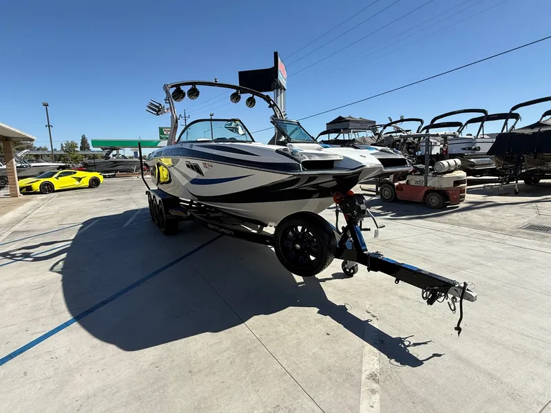 Slide: The Image of Centurion Enzo FX44 2014 - 4