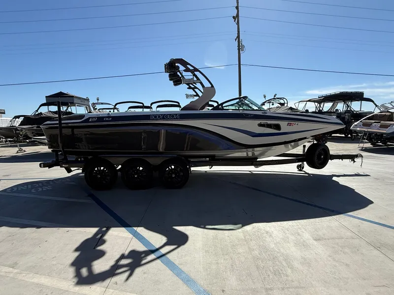 Slide: The Image of Centurion Enzo FX44 2014 - 5