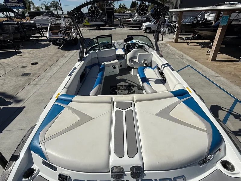 Slide: The Image of Centurion Enzo FX44 2014 - 8