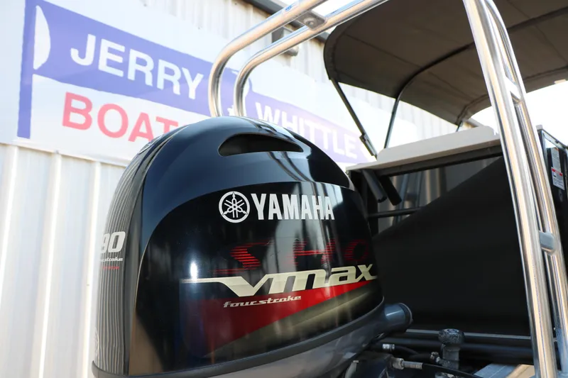 Slide: The Image of 2023 Sylvan Mirage Fish 820 with Yamaha VMAX outboard at Jerry Whittle Boats. - 9