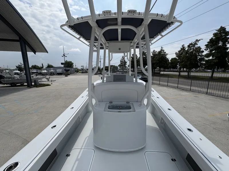 Slide: The Image of Yellowfin 26 Hybrid 2024 - 15