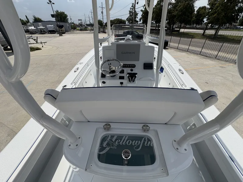 Slide: The Image of Yellowfin 26 Hybrid 2024 - 6