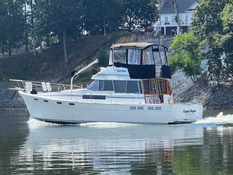 Slide: The Image of Bayliner 3870 Motoryacht 1989 - 1