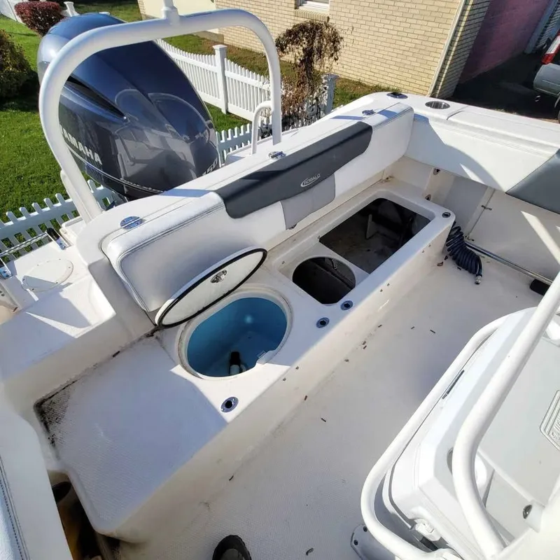 Slide: The Image of Robalo 202 EX 2020 - 4