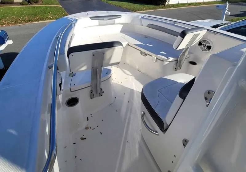 Slide: The Image of Robalo 202 EX 2020 - 6