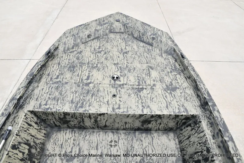 Slide: The Image of Tracker 1648 SC 2026 - 14