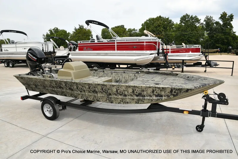 Slide: The Image of Tracker 1648 SC 2026 - 51