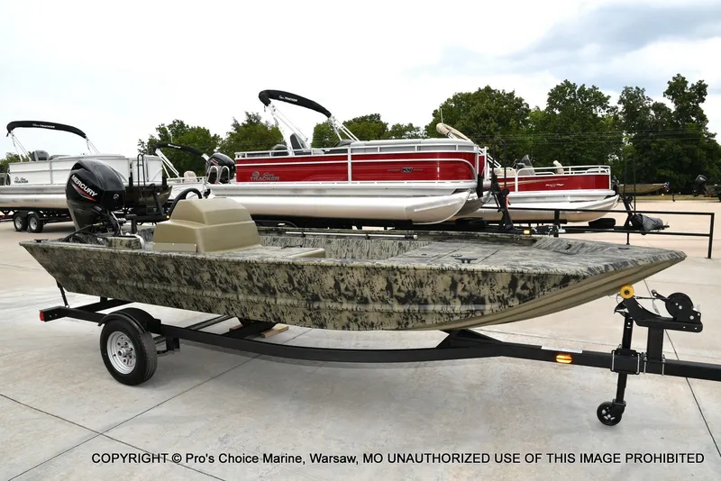 Slide: The Image of Tracker 1648 SC 2026 - 56