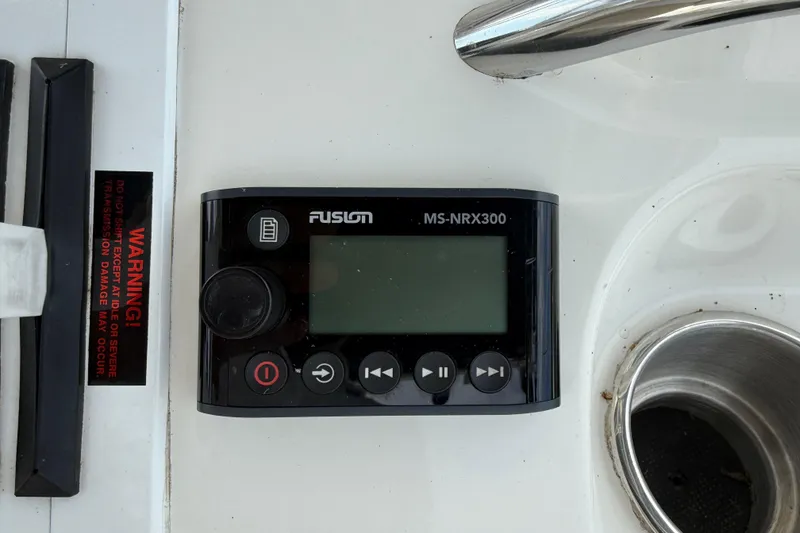 Slide: The Image of Fusion MS-NRX300 marine stereo on 2005 Fountain 34 Sportfish CC Open Bow. - 45