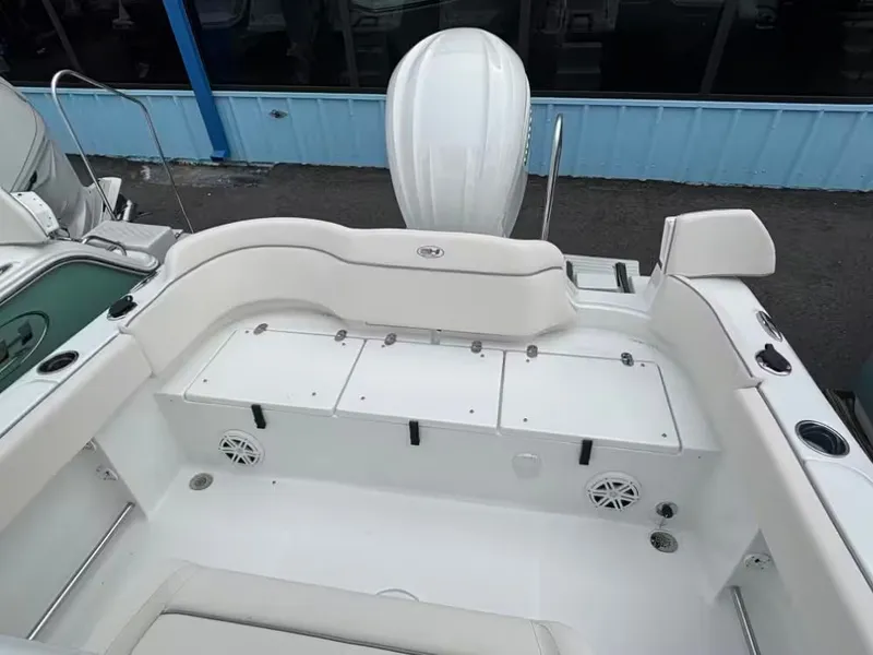 Slide: The Image of Sea Hunt Ultra 234 2026 - 5