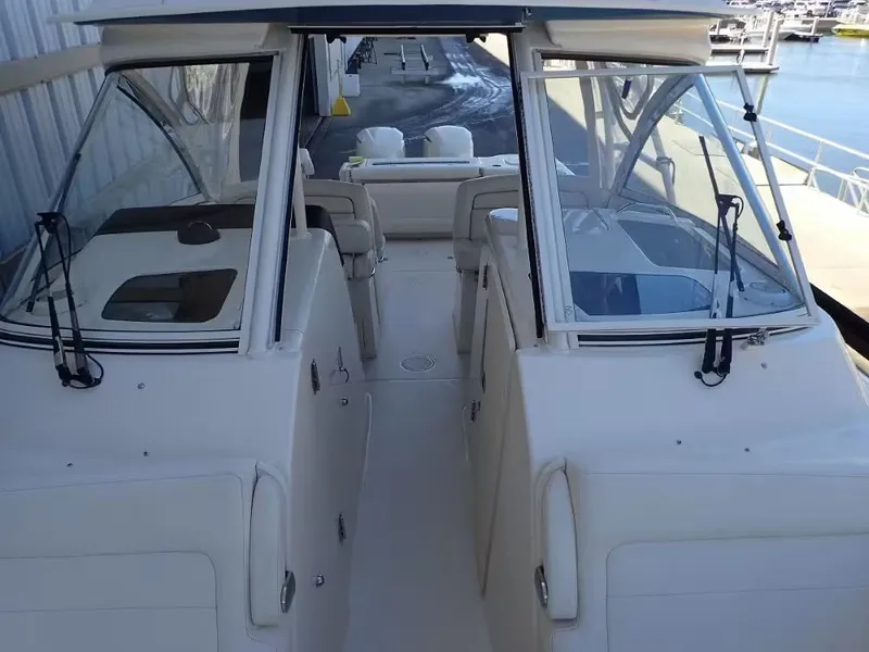 Slide: The Image of Grady-White Freedom 325 2021 - 15