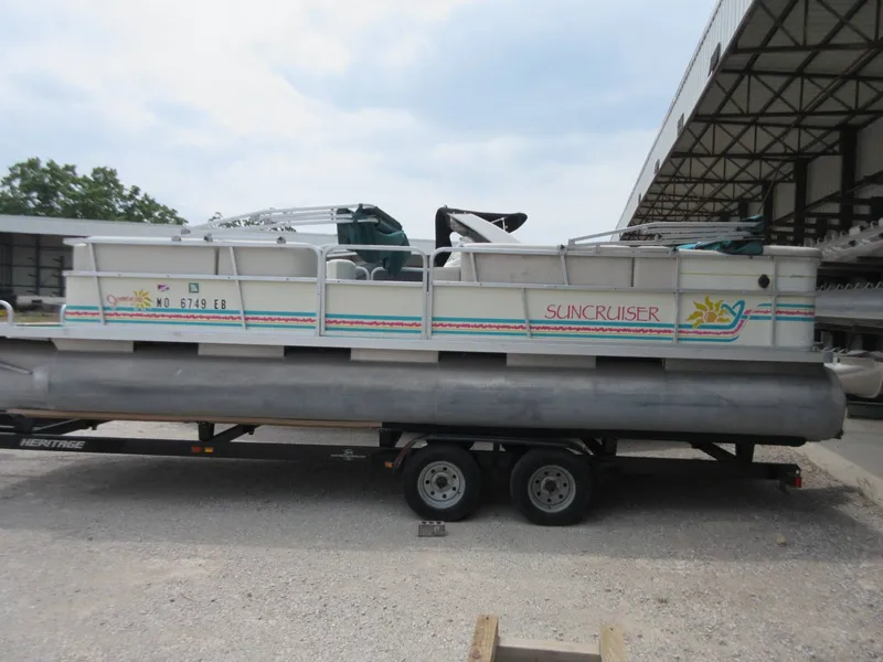 The Image of Lowe 240 Jamaica 1995 - 1