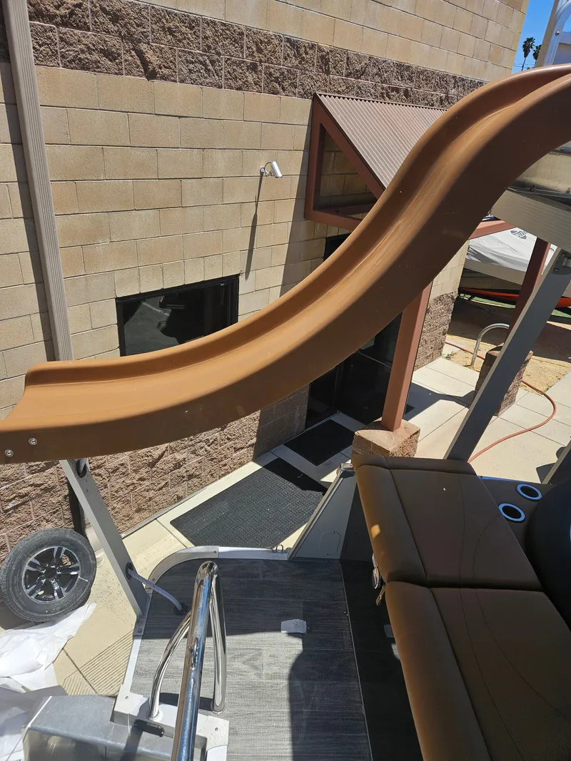 Slide: The Image of Avalon Catalina Cruise Funship 27FT 2025 - 5