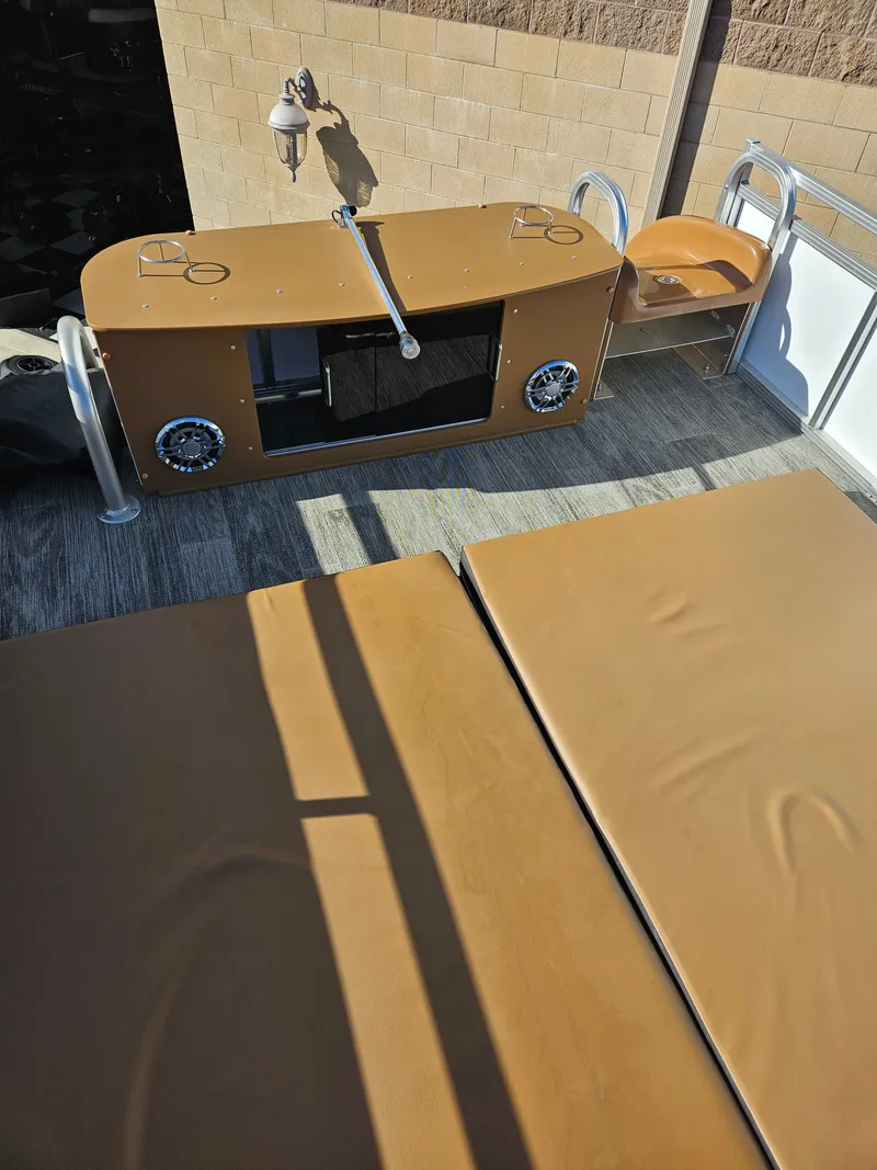 Slide: The Image of Avalon Catalina Cruise Funship 27FT 2025 - 7