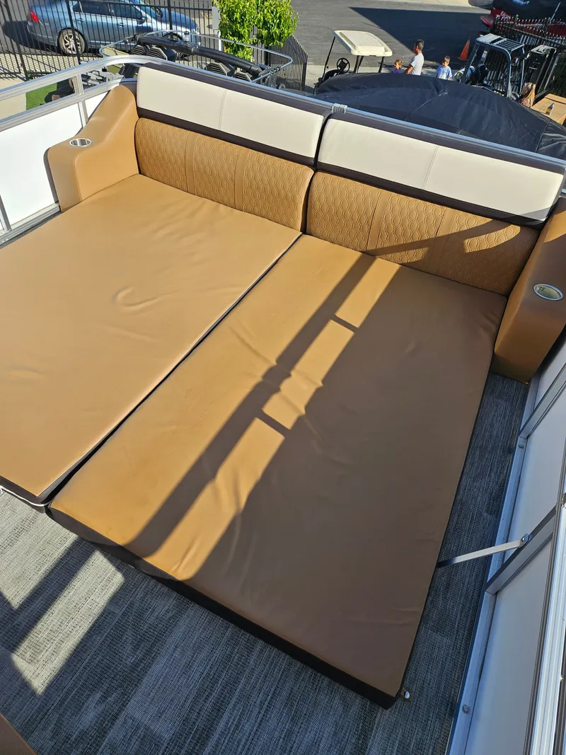 Slide: The Image of Avalon Catalina Cruise Funship 27FT 2025 - 8