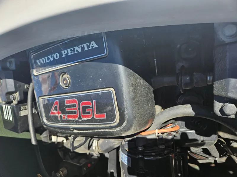 Slide: The Image of Four Winns 170 Horizon 1999 - 5