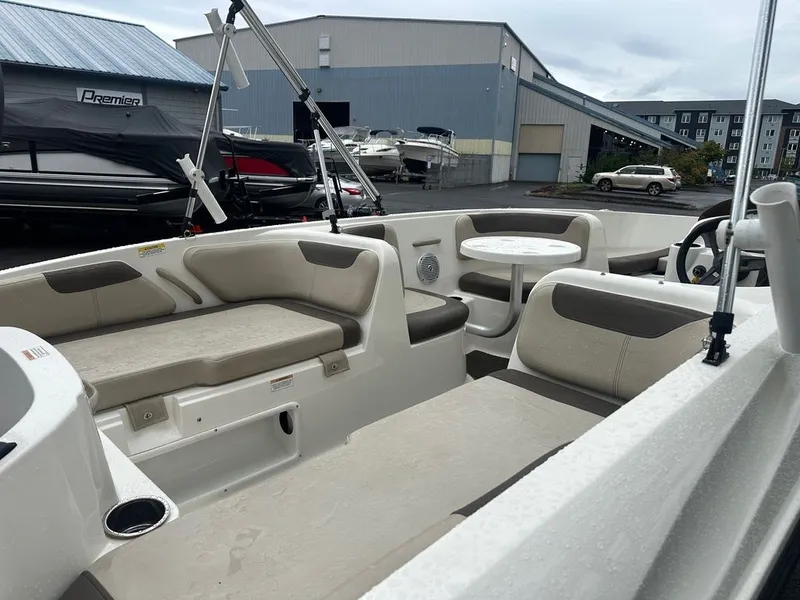 Slide: The Image of Bayliner Element E18 2017 - 6