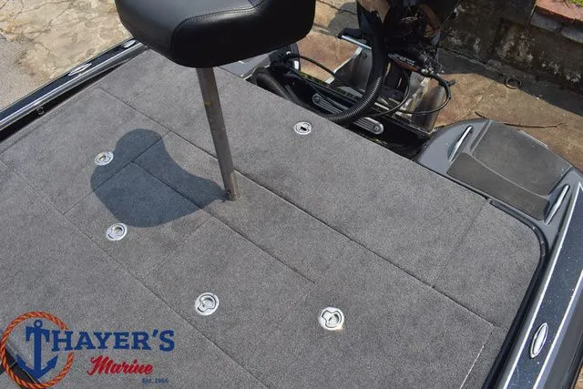 Slide: The Image of Phoenix Bass Boat 921 Elite II 2025 - 12