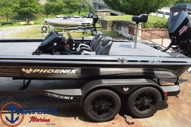 Slide: The Image of Phoenix Bass Boat 921 Elite II 2025 - 22