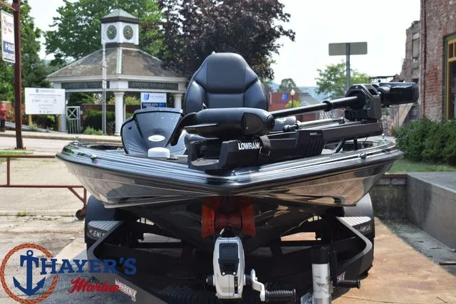 Slide: The Image of Phoenix Bass Boat 921 Elite II 2025 - 25